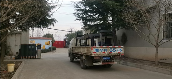 洛寧客戶購(gòu)買震動(dòng)漏斗
